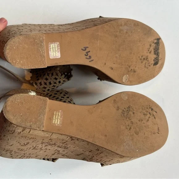 Tory Burch Daisy Floral Perforated Leather Wedge Sandal - Picture 3 of 8